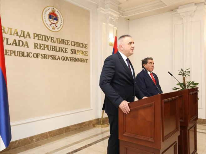 Минић и Замполи - Фото: ZIPAPHOTO/Borislav Zdrinja