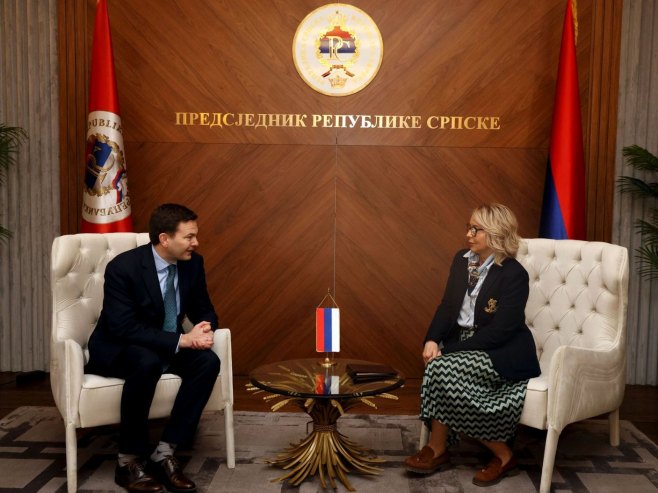 Тришић-Бабић са Нестасом Матисеном - Фото: ZIPAPHOTO/Borislav Zdrinja