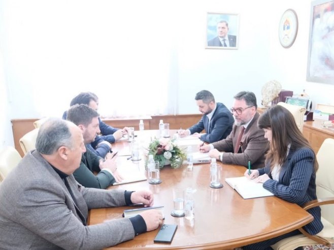 Радни састанак са начелницима општина Трново (фото: nstagram.com/stasa.kosarac) - 