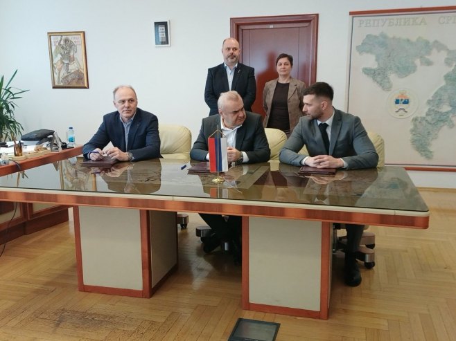 Потписивање уговора - Фото: РТРС