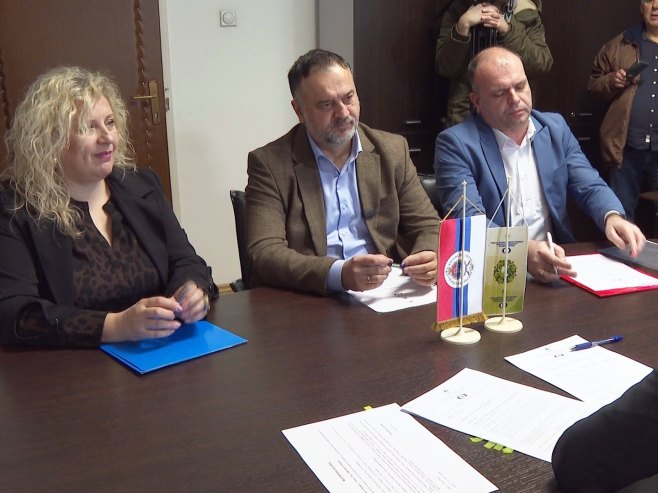 Потписивање уговора - Фото: РТРС