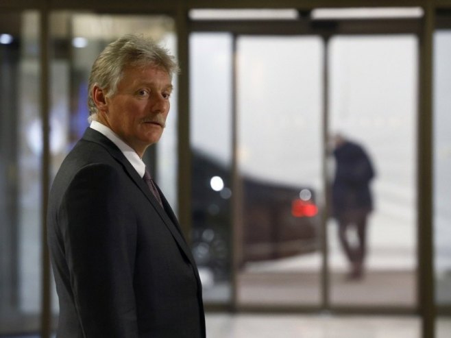 Дмитри Песков (фото: EPA/SERGEI ILNITSKY) - 