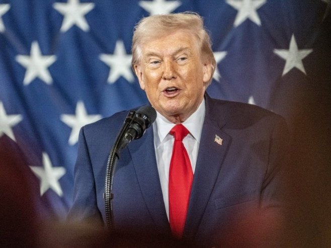 Доналд Трамп (Фото: EPA/STAN GILLILAND, илустрација) - 