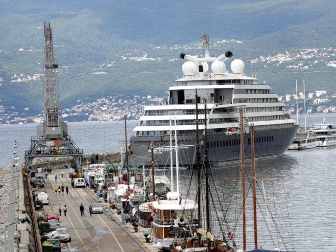 Ријечка лука, илустрација (Фото: EPA/ANTONIO BAT) - 