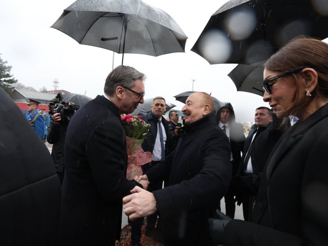 Вучић и Алијев (Фото: TANJUG/ DEJAN ŽIVANČEVIĆ) - 