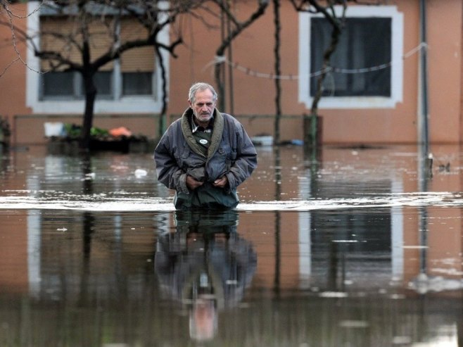 Поплаве у Црној Гори, архивска фотографија (фото: EPA/Boris Pejovic) - 