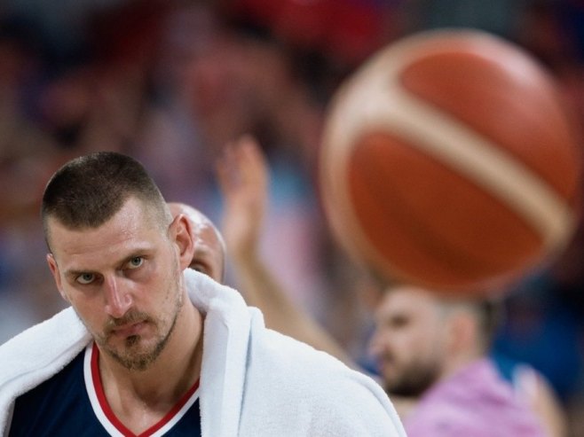 Никола Јокић (Фото: EPA/ALEX PLAVEVSKI) - 