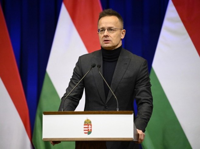 Петер Сијарто (фото: EPA/BOGLARKA BODNAR HUNGARY OUT) - 