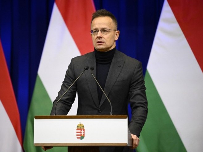 Петер Сијарто (Фото: EPA/BOGLARKA BODNAR, илустрација) - 