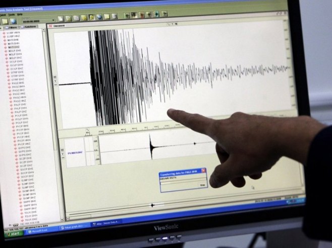 Земљотрес (Фото: EPA/RITCHIE B. TONGO, илустрација) - 