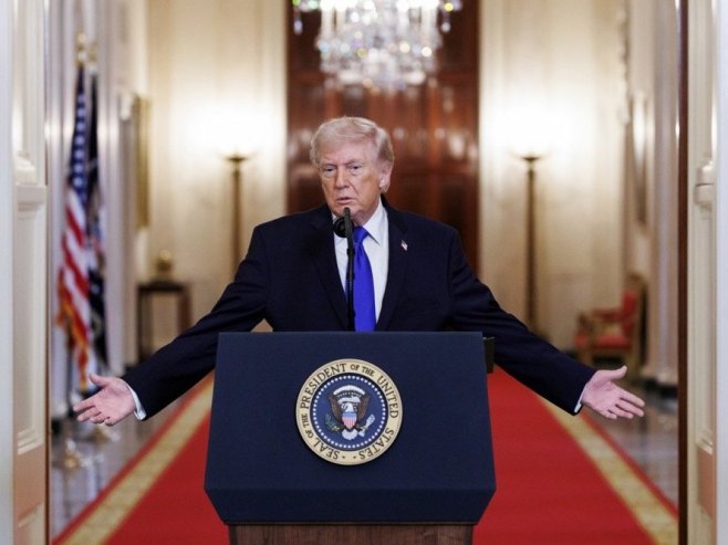 Доналд Трамп (фото: EPA/WILL OLIVER) - 