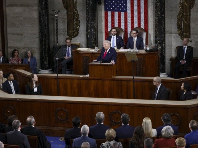 Доналд Трамп (фото: EPA/WILL OLIVER) - 