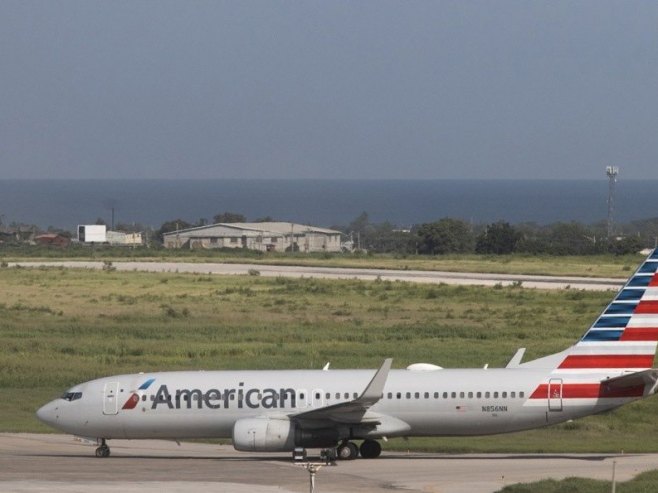 Авион Амеркан ерлајнса, илустрација (Фото: EPA/Orlando Barria) - 