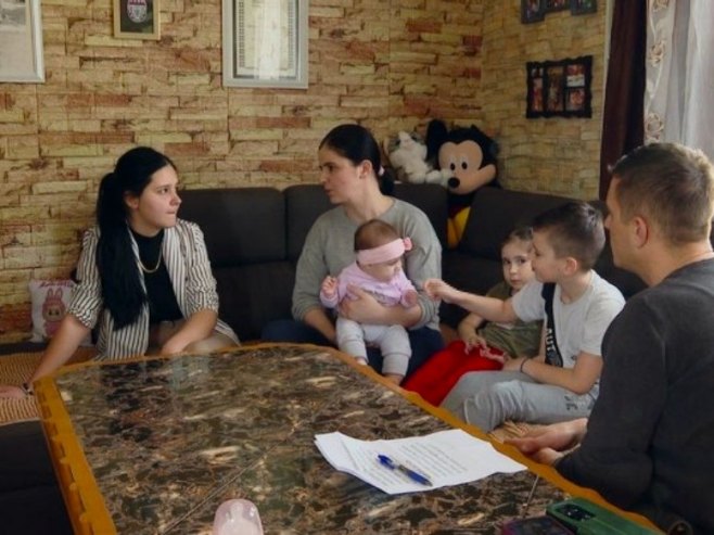 Које изазове носи живот са четверо дјеце Које изазове носи живот са четверо дјеце - Фото: РТРС