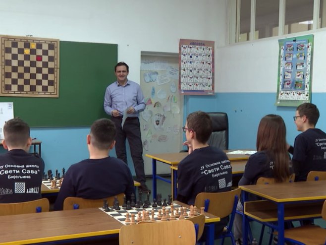 Шах - ОШ "Свети Сава" Бијељина - Фото: РТРС