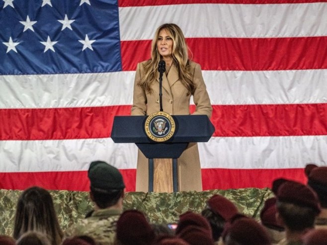 Меланија Трамп (фото: архива - EPA/STAN GILLILAND) - 