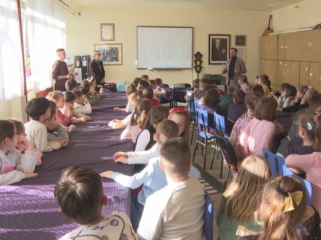 Предавање о безбједности ученика Предавање о безбједности ученика - Фото: РТРС