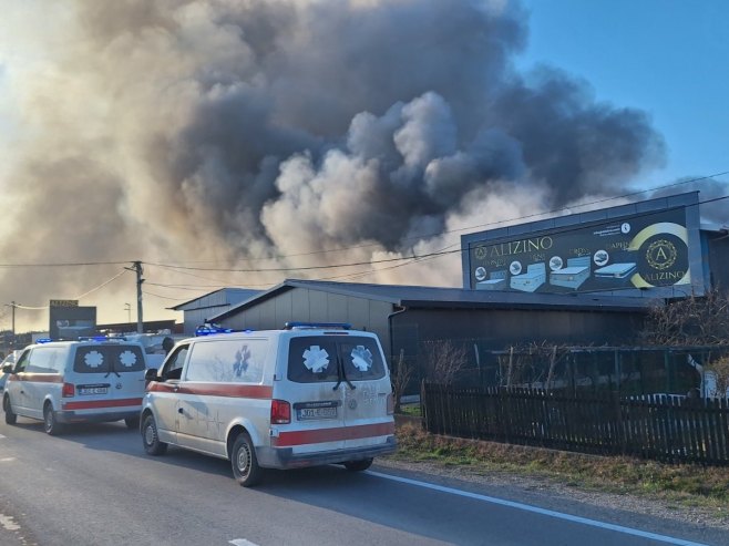 Повријеђени у пожару у Брчком отпуштени из болнице (ВИДЕО)