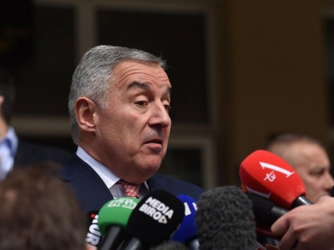 Мило Ђукановић (фото: архива - EPA/BORIS PEJOVIC) - 