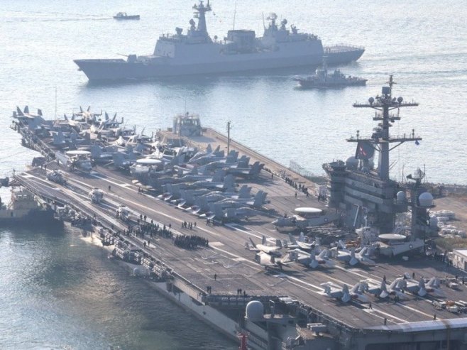 Амерички носач авиона (Фото: EPA/YONHAP SOUTH KOREA OUT) Амерички носач авиона (Фото: EPA/YONHAP SOUTH KOREA OUT) -