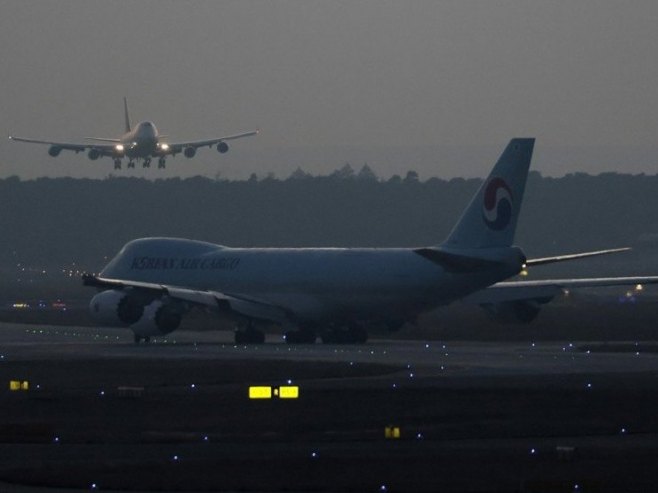 Авиони (Фото: EPA/RONALD WITTEK, илустрација) - 