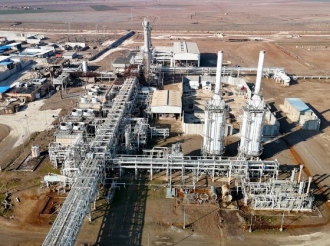 Нафтно поље (Фото: MOHAMMED AL-RIFAI) - 