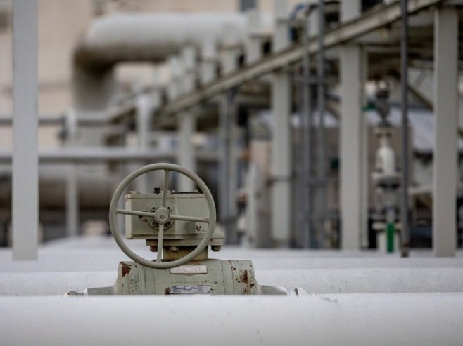 Нафта (Фото: EPA/MARTIN DIVISEK, илустрација) Нафта (Фото: EPA/MARTIN DIVISEK, илустрација) -