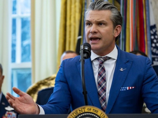 Пит Хегсет (Фото: EPA/BONNIE CASH / POOL) Пит Хегсет (Фото: EPA/BONNIE CASH / POOL) -