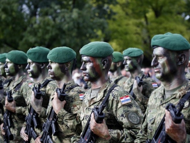 Војска Хрватске (фото: EPA/ANTONIO BAT) - 