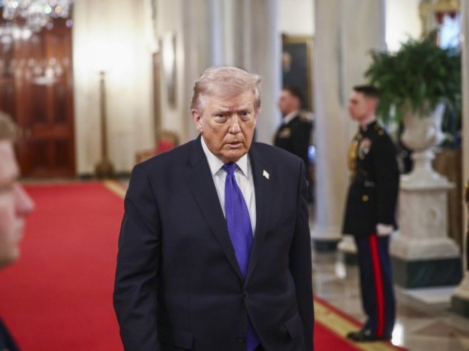 Доналд Трамп (фото: EPA/JIM LO SCALZO / POOL) Доналд Трамп (фото: EPA/JIM LO SCALZO / POOL) -