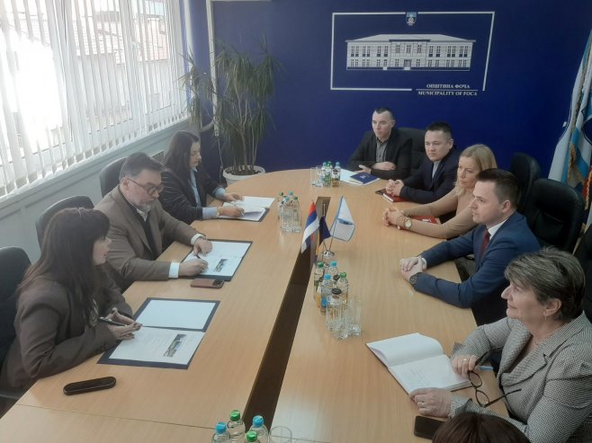 Универзитетска болница у Фочи инсталира соларне панеле (ВИДЕО)