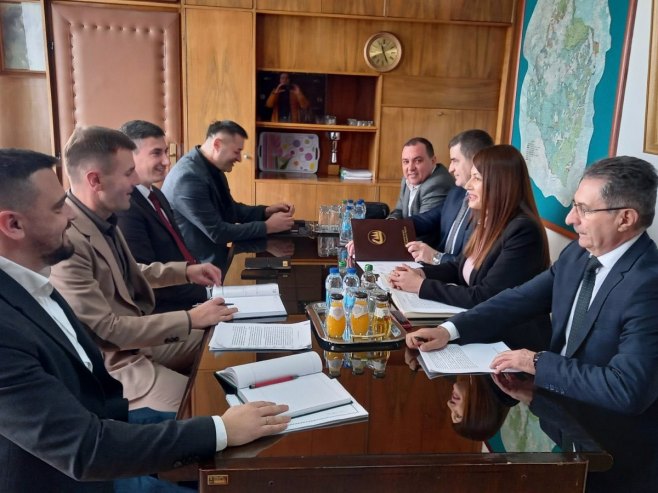 Кузмић посјетила је данас Шумско газдинство "Јахорина" на Палама Кузмић посјетила је данас Шумско газдинство "Јахорина" на Палама - Фото: СРНА