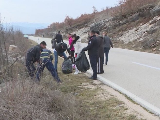 Билећа - чишћење депоније - Фото: РТРС