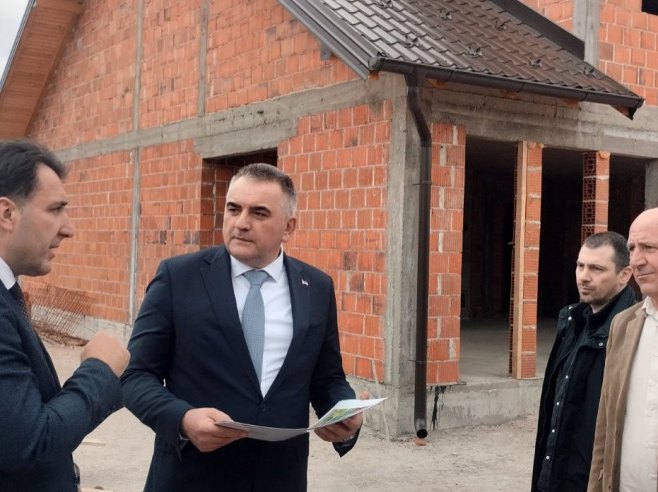 Минић у Сокоцу, обишао манастир и Романијску кућу - Фото: РТРС