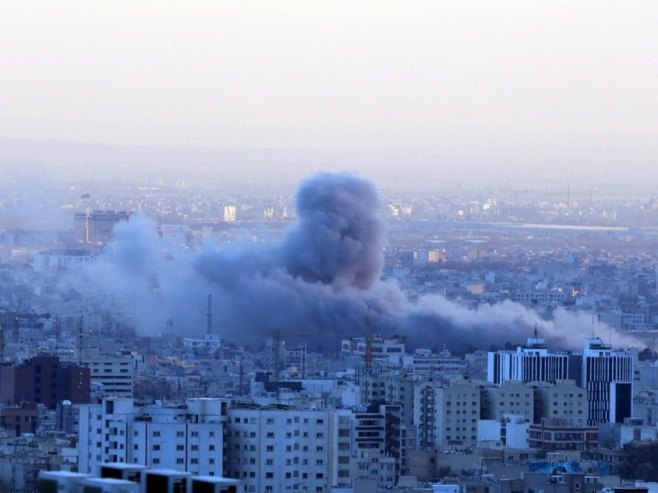 Техеран, Иран (фото: EPA/ABEDIN TAHERKENAREH) - 