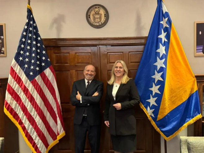 Хауард Латник и Жељка Цвијановић (фото: instagram.com/zeljka.cvijanovic) - 