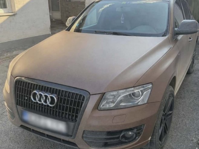 Одузет аутомобил у Дервенти