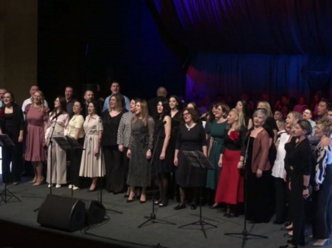 У Приједору одржан традиционални осмомартовски концерт (ВИДЕО)