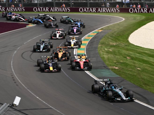 Формула 1 (Фото:  EPA/JOEL CARRETT) - 