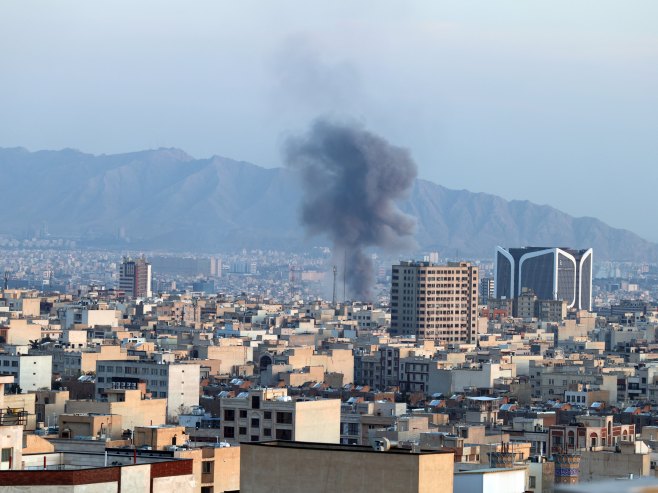 Техеран, Иран (Фото: EPA/ABEDIN TAHERKENAREH) - 