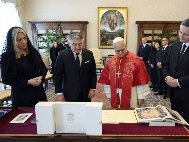 Цвијановић, Комшић, Папа и Бећировић (фото: instagram.com/zeljka.cvijanovic) - 