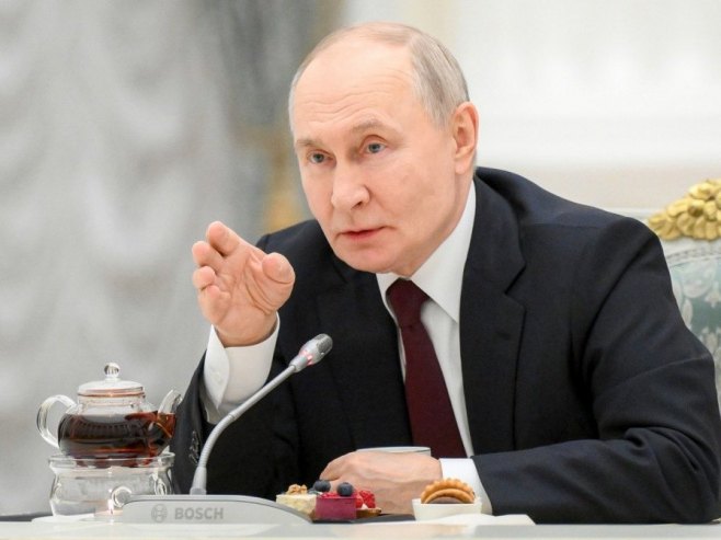 Владимир Путин (Фото: EPA/PELAGIYA TIKHONOVA/SPUTNIK/KREMLIN POOL) - 