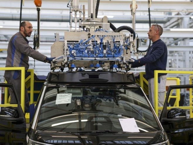 Фабрика аутомобила у Њемачкој (Фото: EPA/CHRISTOPHER NEUNDORF) - 