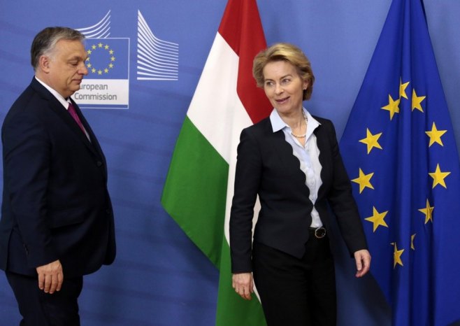 Орбан и Фон дер Лајен, архив (Фото:  EPA/OLIVIER HOSLET) - 