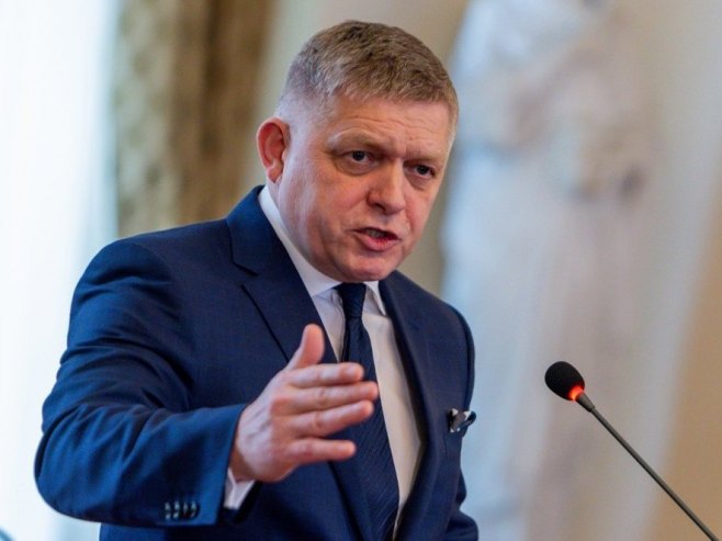 Фицо: Хрвати праве проблем, али договор о руској нафти могућ