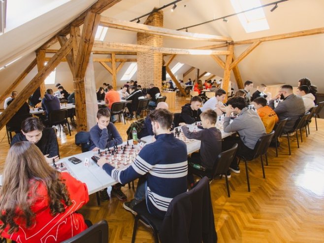 Пунољетство Шаховски клуб Гамбит прославио Првенством на којем је наступило 69 такмичара (ФОТО)