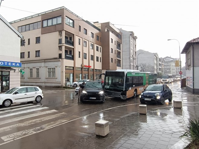 Саобраћајна незгода у Бањалуци - Фото: РТРС