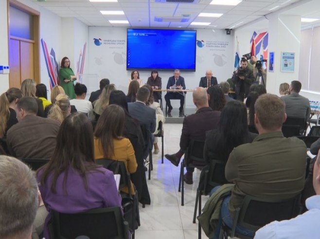 Привредна комора, састанак - Фото: РТРС