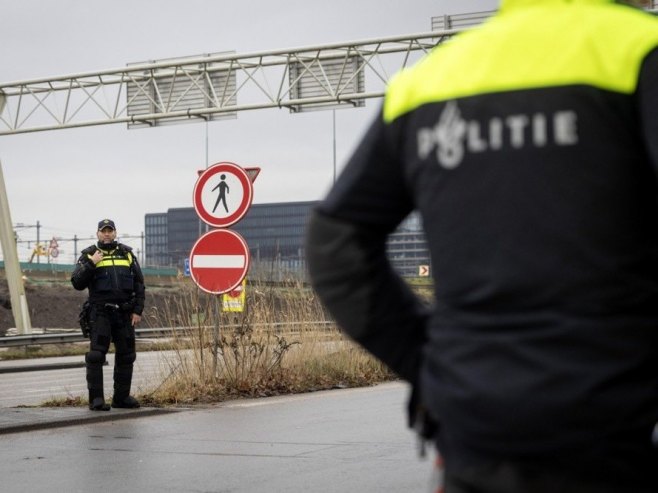 Амстердам, полиција (фото:  EPA/RAMON VAN FLYMEN - илустрација) - 