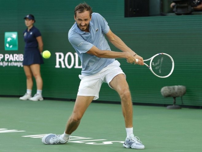 Данил Медведев (Фото: EPA/JOHN G. MABANGLO) - 